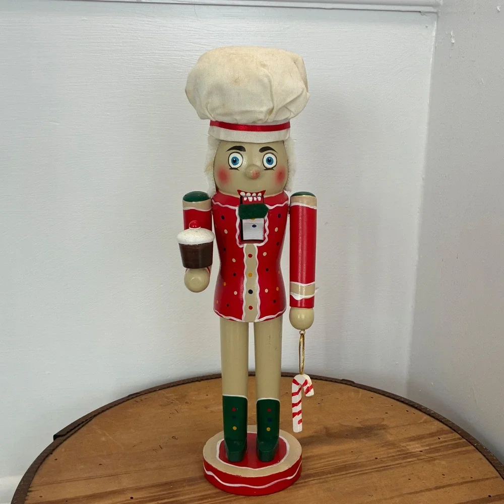 Vintage Wooden Nutcracker Baker Chef with Cupcake‎ and Candy Cane Figurine 11
